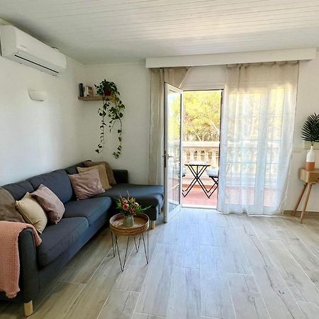 Menorca Chic Apartment Near Beach & Harbour กาลาเอนบอสช์ ภายนอก รูปภาพ